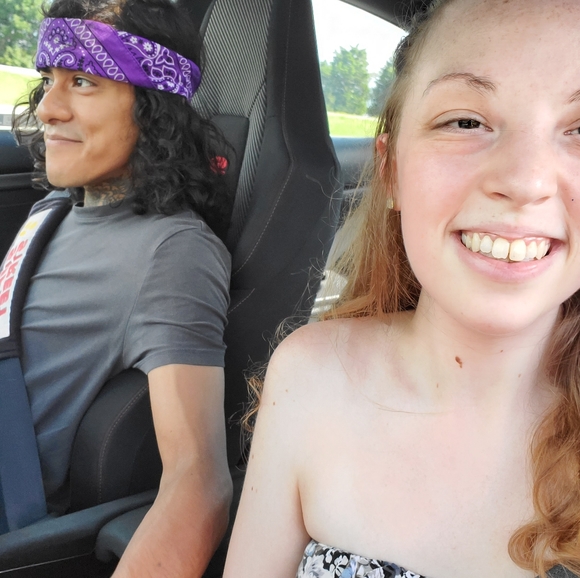 Meet your Posher, Megan - Picture 2 of 3